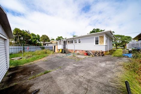 Photo of property in 15 Mckean Avenue, Manurewa, Auckland, 2102