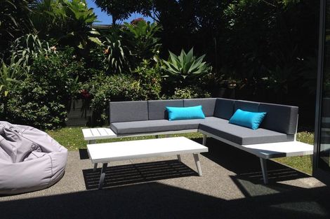 Photo of property in 7 Merani Street, Narrow Neck, Auckland, 0622