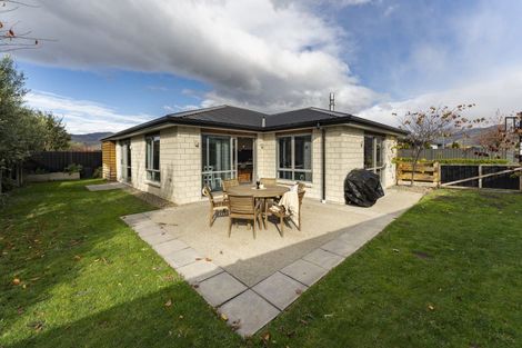 Photo of property in 14 Magnetic Place, Cromwell, 9310