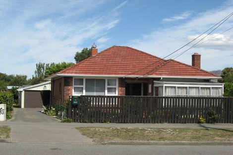 Photo of property in 46 Mcgregors Road, Bromley, Christchurch, 8062