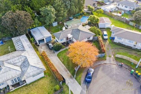 Photo of property in 12 Mountbatten Place, Papakura, 2110