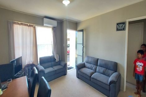 Photo of property in 2/11 Celtic Crescent, Ellerslie, Auckland, 1051