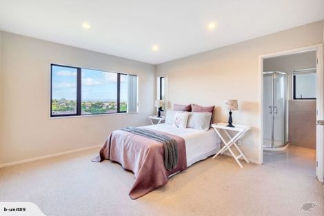 Photo of property in 16 Cityview Place, Massey, Auckland, 0614