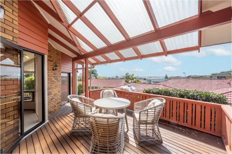 Photo of property in 6 Dorrington Place, Eastern Beach, Auckland, 2012