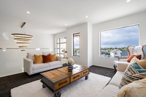 Photo of property in 36 Resolution Drive, Gulf Harbour, Whangaparaoa, 0930