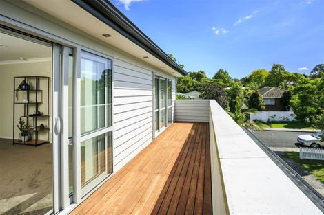 Photo of property in 19 Lynden Avenue, Hillcrest, Auckland, 0627