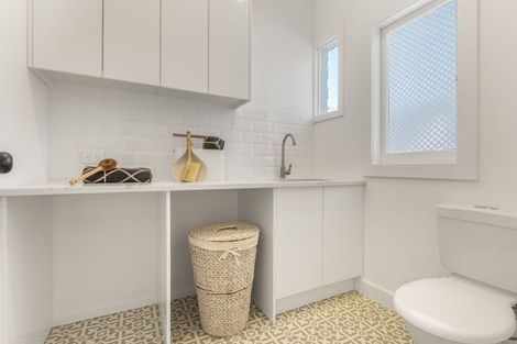 Photo of property in 28 Haig Avenue, Mount Roskill, Auckland, 1041