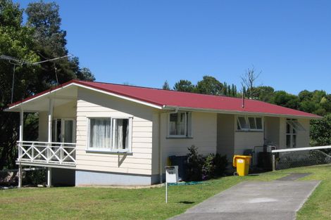 Photo of property in 41 Taurus Crescent, Beach Haven, Auckland, 0626