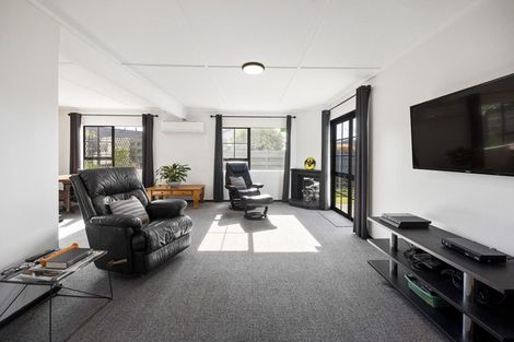 Photo of property in 28 Mccarthy Street, Hawera, 4610