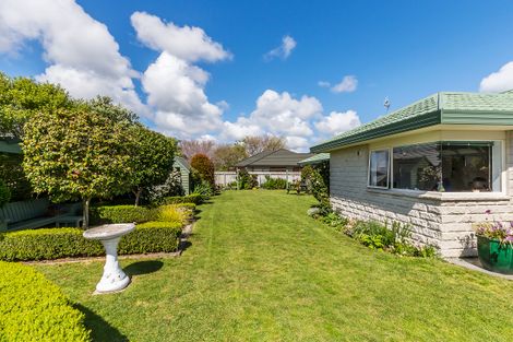 Photo of property in 69 Guildford Drive, Paraparaumu, 5032