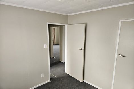 Photo of property in 1/51 Hartford Crescent, Totara Park, Upper Hutt, 5018