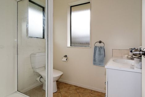 Photo of property in 4 Copplestone Place, New Lynn, Auckland, 0600