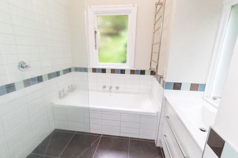 Photo of property in 29 Mortimer Terrace, Aro Valley, Wellington, 6021