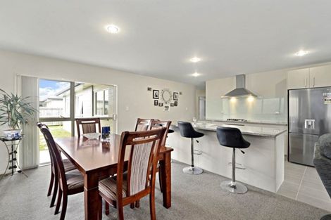 Photo of property in 5 Pipipi Crescent, Takanini, 2112
