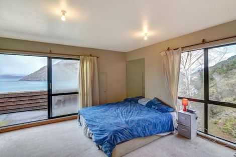 Photo of property in 60b Wynyard Crescent, Fernhill, Queenstown, 9300