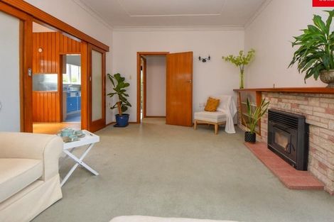 Photo of property in 50 Kent Street, Carterton, 5713
