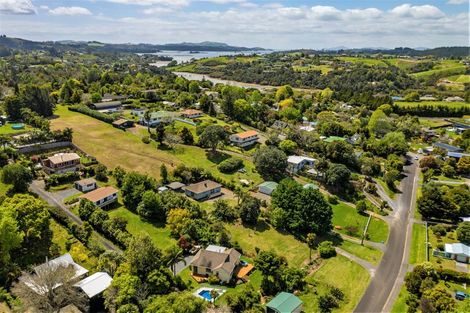 Photo of property in 38 Kemp Road, Kerikeri, 0230