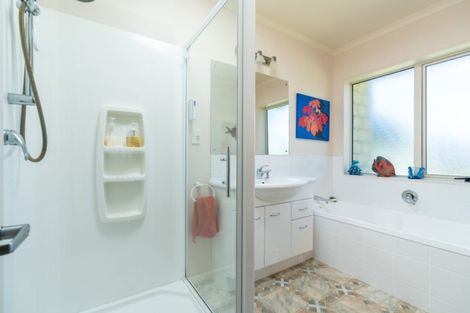 Photo of property in 4 Bootmaker Avenue, Waipu, 0510