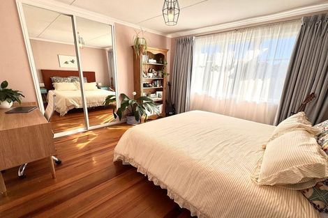 Photo of property in 42 Delhi Crescent, Khandallah, Wellington, 6035