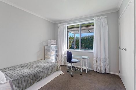 Photo of property in 63 Waipunahau Road, Waikanae, 5036