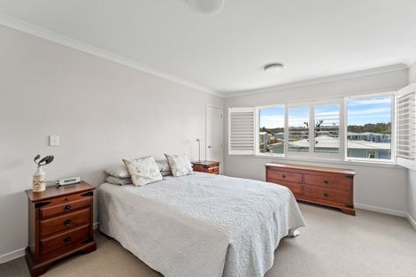 Photo of property in 37 Landmark Terrace, Orewa, 0931