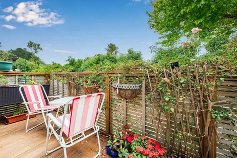 Photo of property in 42 Ruapehu Street, Paraparaumu, 5032