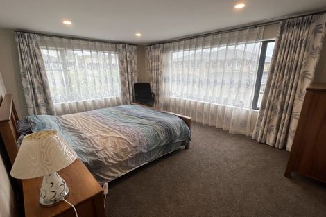 Photo of property in 89 Medallion Drive, Oteha, Auckland, 0632