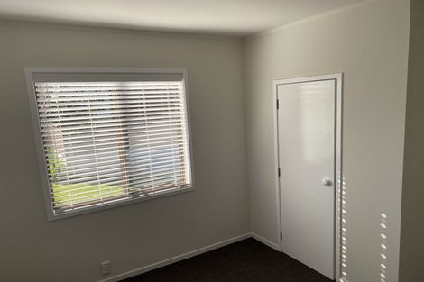Photo of property in 1/19 Marcel Place, Glenfield, Auckland, 0629
