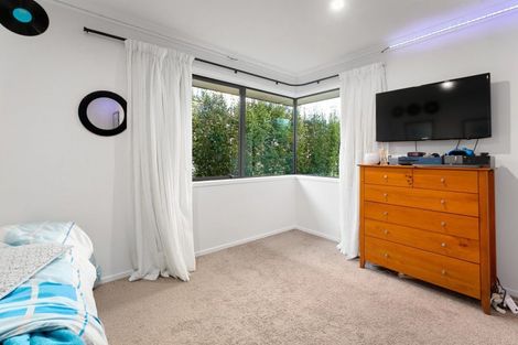 Photo of property in 17 Riverside Place, Katikati, 3129