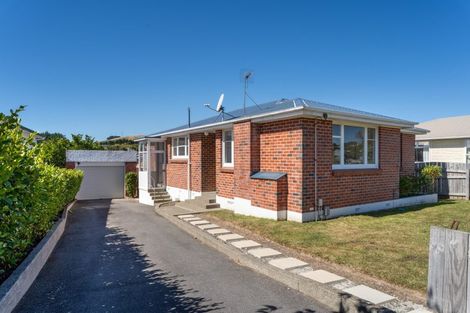 Photo of property in 32 Bracken Road, Paparangi, Wellington, 6037