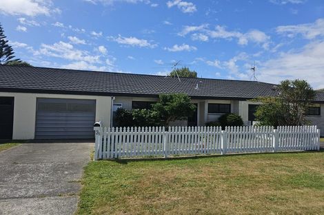 Photo of property in 3 Mclellan Street, Tawa, Wellington, 5028