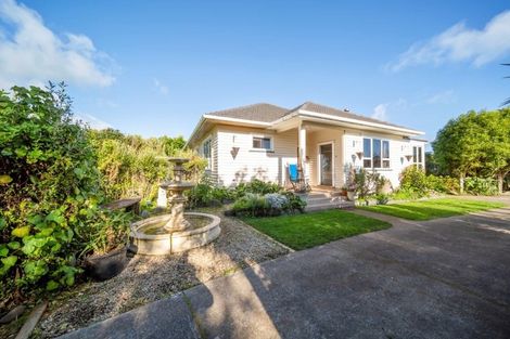 Photo of property in 7091 South Road, Warea, New Plymouth, 4381