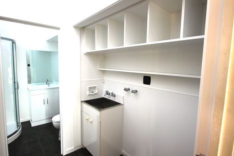 Photo of property in 1/6 Bond Crescent, Forrest Hill, Auckland, 0620