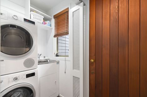 Photo of property in 2 Ashley Street, St Andrews, Hamilton, 3200