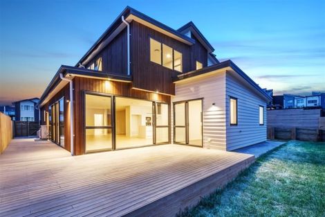 Photo of property in 6 Makura Road, Long Bay, Auckland, 0630