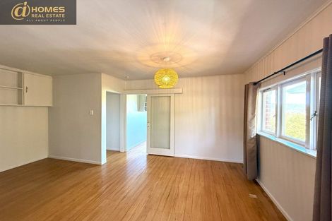 Photo of property in 20 Savoy Road, Glen Eden, Auckland, 0602