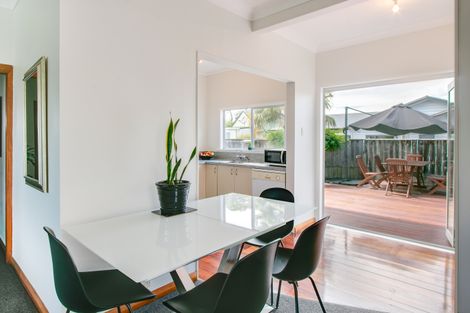 Photo of property in 8 Anzac Avenue, Onekawa, Napier, 4110