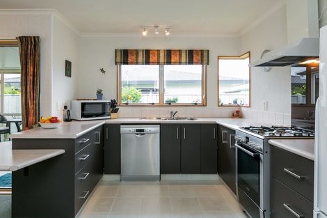 Photo of property in 18b Knightsbridge Place, Taradale, Napier, 4112