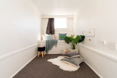 Photo of property in 8 Liffey Crescent, Island Bay, Wellington, 6023