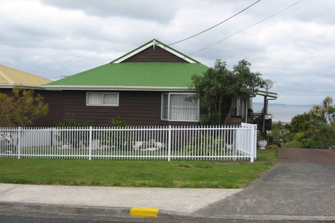 Photo of property in 1433 Whangaparaoa Road, Army Bay, Whangaparaoa, 0930