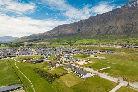 Photo of property in 19 Cunninghams Drive, Jacks Point, Queenstown, 9371