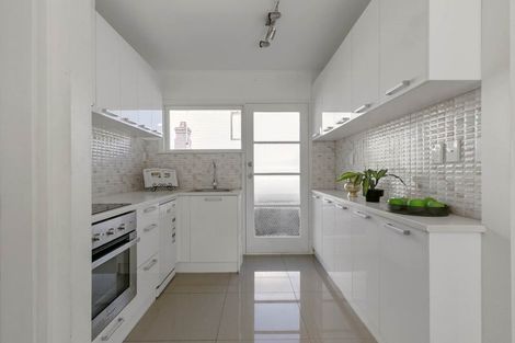 Photo of property in 2/189 Landscape Road, Mount Eden, Auckland, 1024