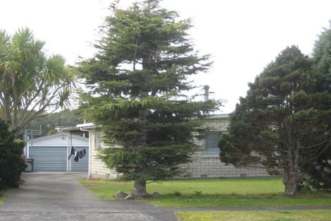 Photo of property in 10 Oberon Street, Stratford, 4332