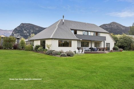 Photo of property in 17 Monteith Road, Albert Town, Wanaka, 9382