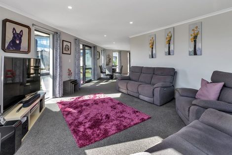 Photo of property in 3 Green Estate Drive, Waipu, 0510