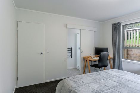 Photo of property in 17 Nalanda Crescent, Broadmeadows, Wellington, 6035