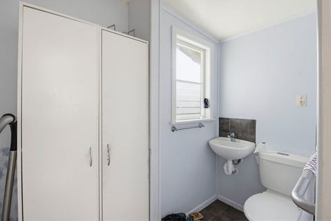 Photo of property in 14 William Street, Levin, 5510