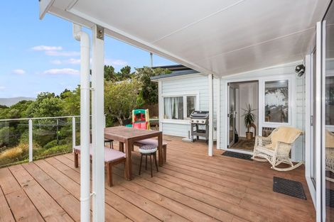 Photo of property in 15 Howard Road, Point Howard, Lower Hutt, 5013