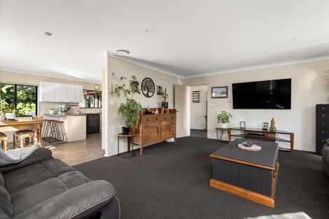 Photo of property in 57 Oteki Park Drive, Welcome Bay, Tauranga, 3112