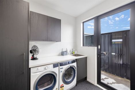 Photo of property in 7 Picadilly Avenue, Casebrook, Christchurch, 8051